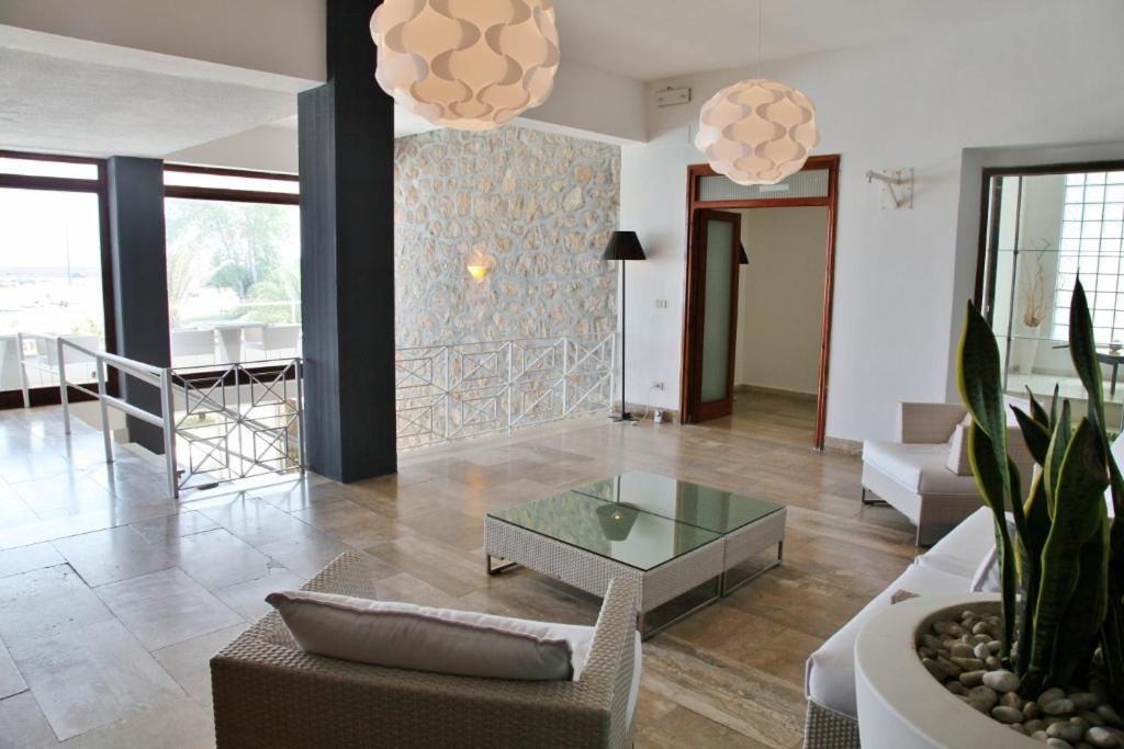 Abitare In 3* La Caletta
